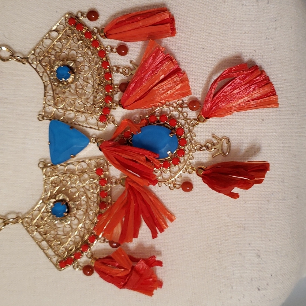 🎉HP🎉 STQ gold-tone red & turquoise statement necklace - Picture 4 of 13